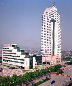 ���{�������